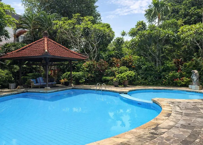 Acqua Seminyak Villa Legian