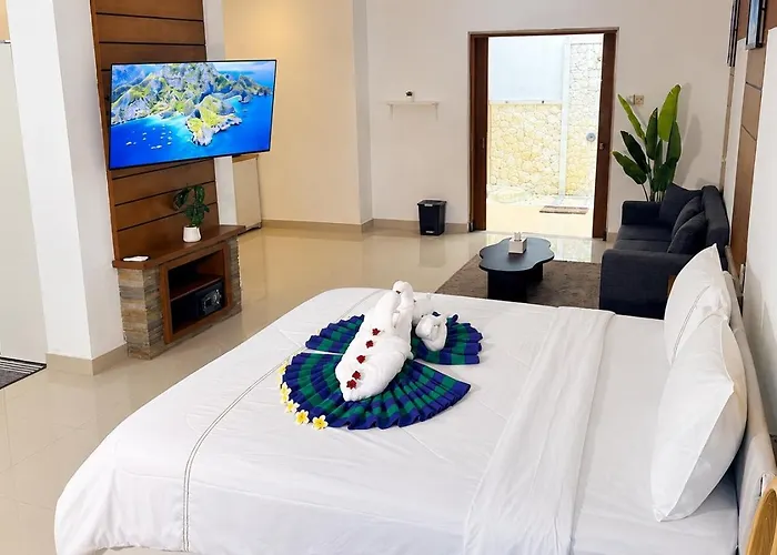 Acqua Seminyak Villa Legian